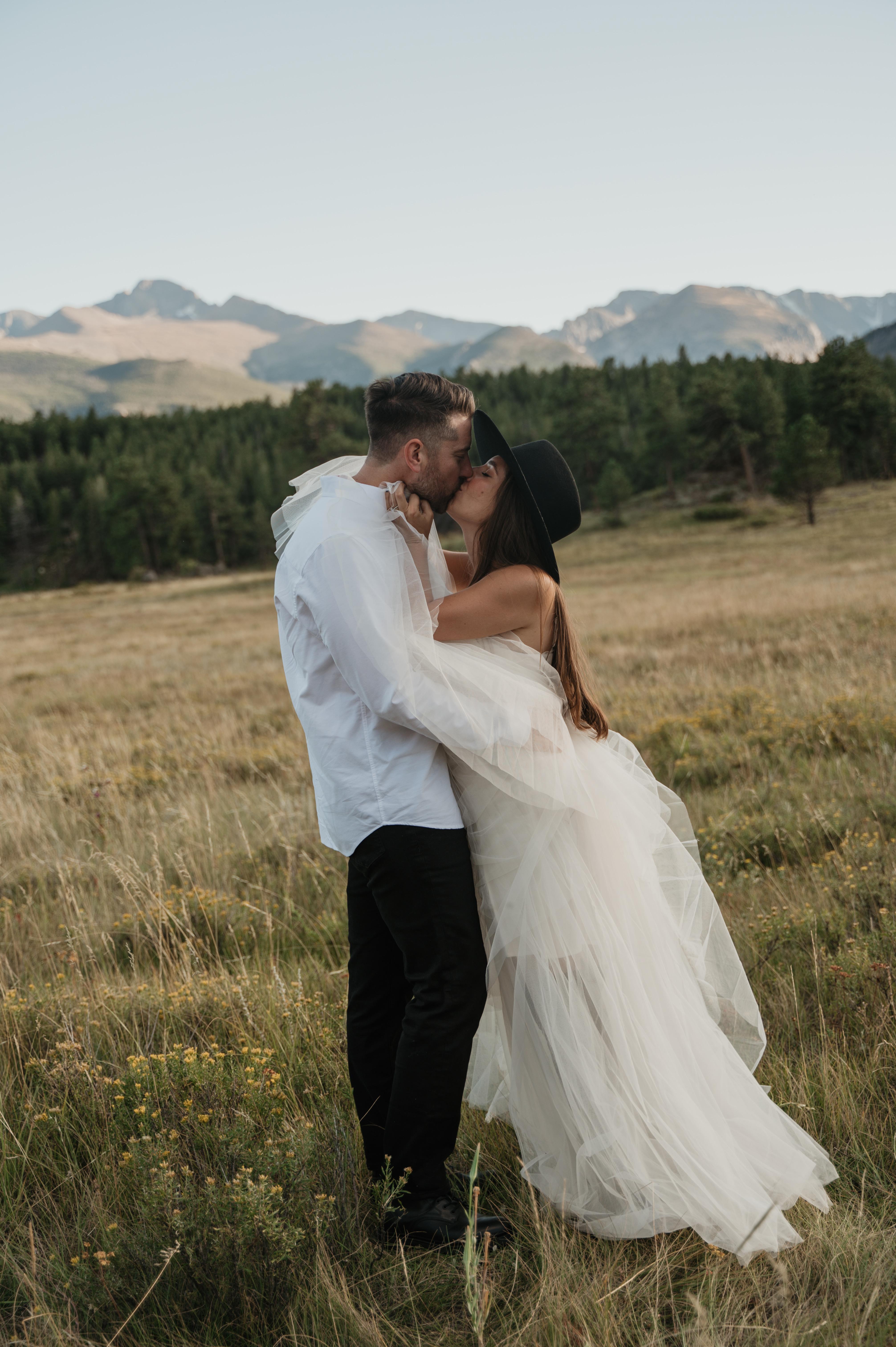 The Wedding Website of Ashleigh Kaufman and Joseph Barry