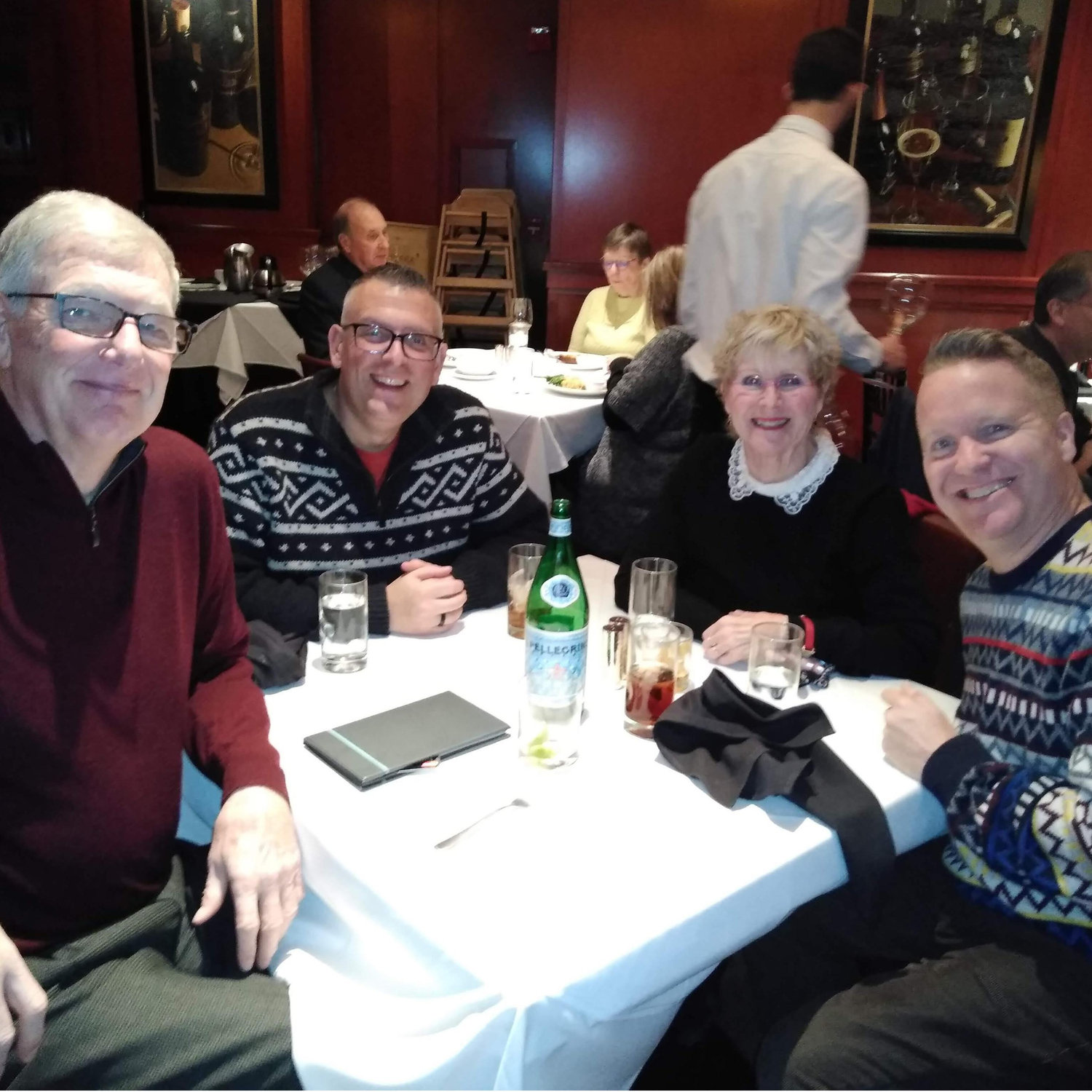 Thanksgiving dinner out with Charles's Mom and Dad!!