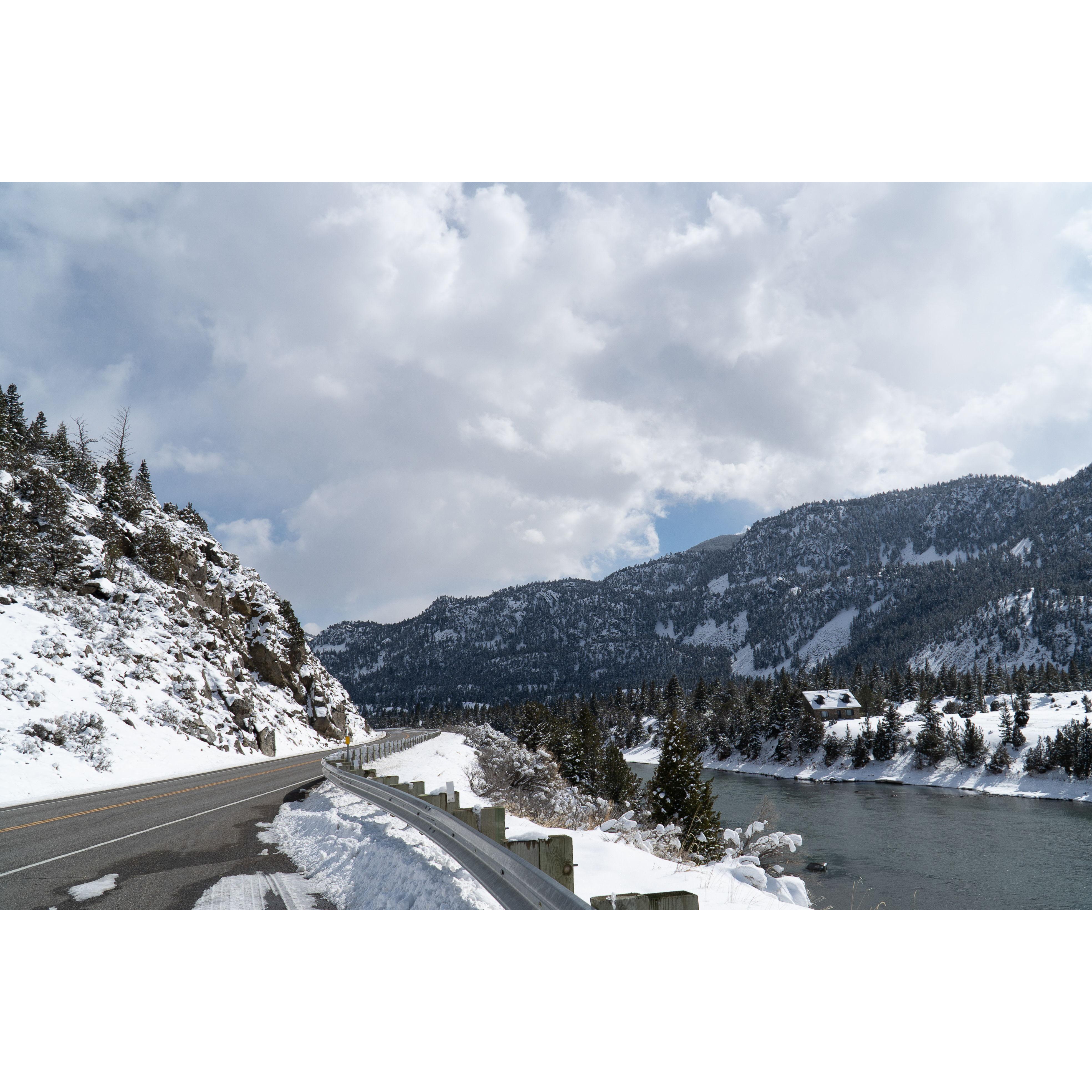 Driving along the Yellowstone River