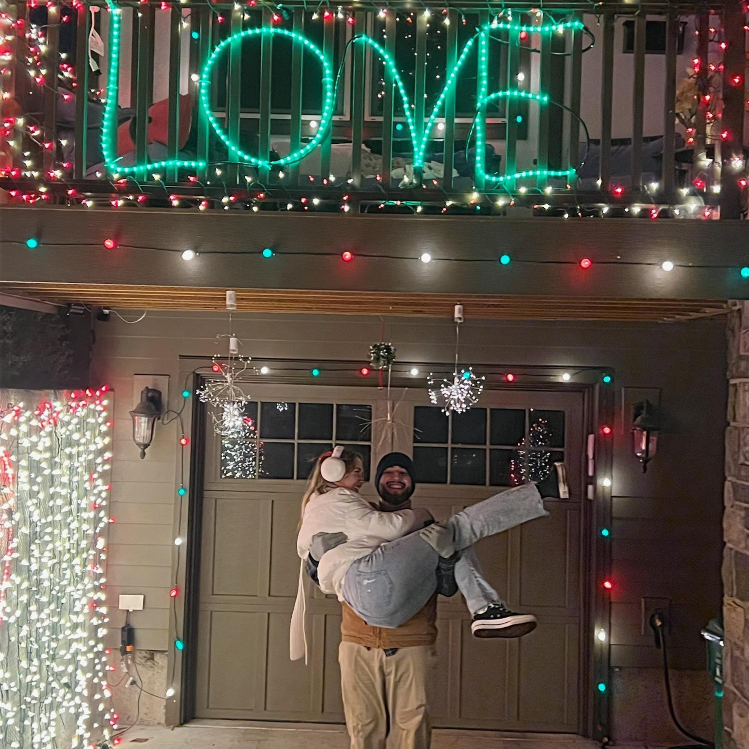 Peacock Lane under mistletoe!