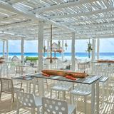Restaurants & Bars