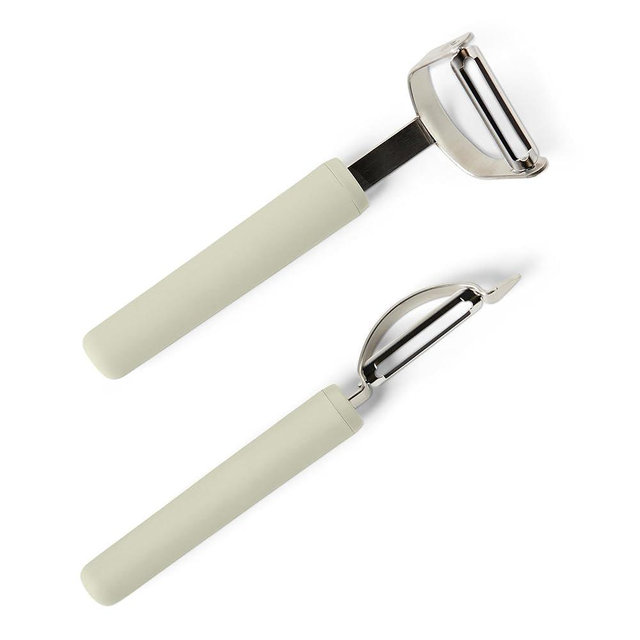 Amazon Basics Vegetable Peelers with Protective Covers, 2-Piece Set, Dishwasher-Safe, Linen Gray