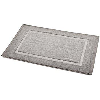 AmazonBasics Non-Slip Memory Foam Bathmat 18'' x 28'', Beige