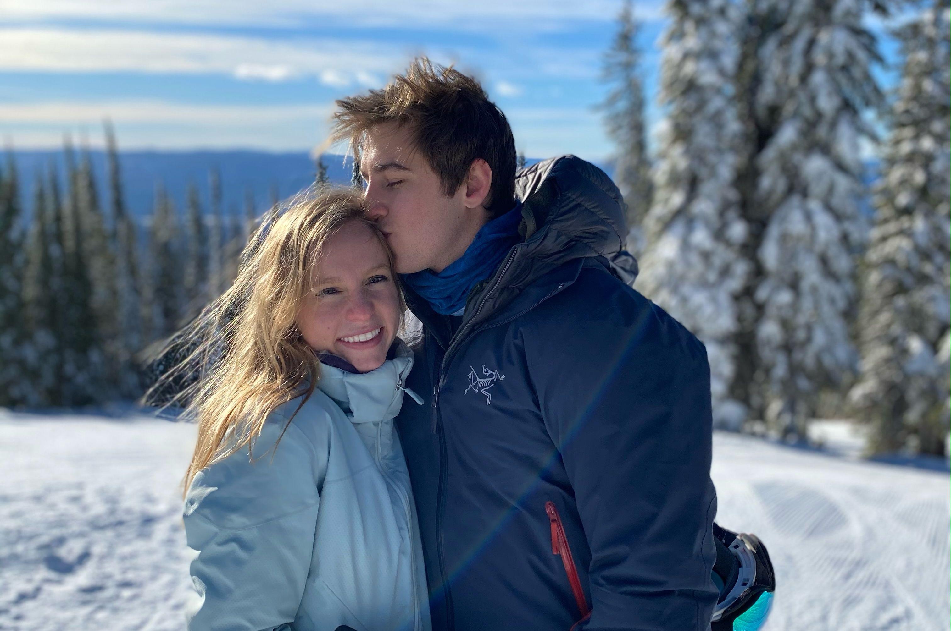 The Wedding Website of Amanda Schoewe and Forrest Powell