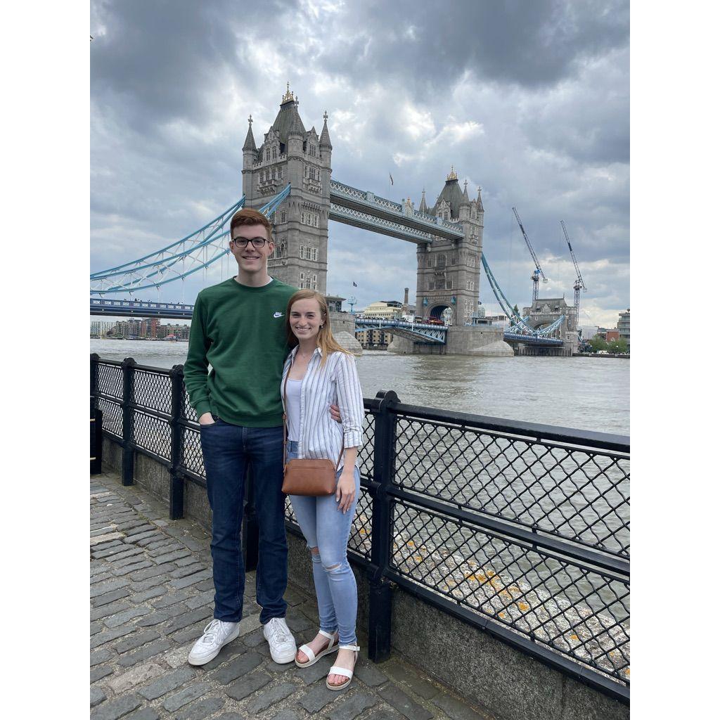 Sam + Nina visit London