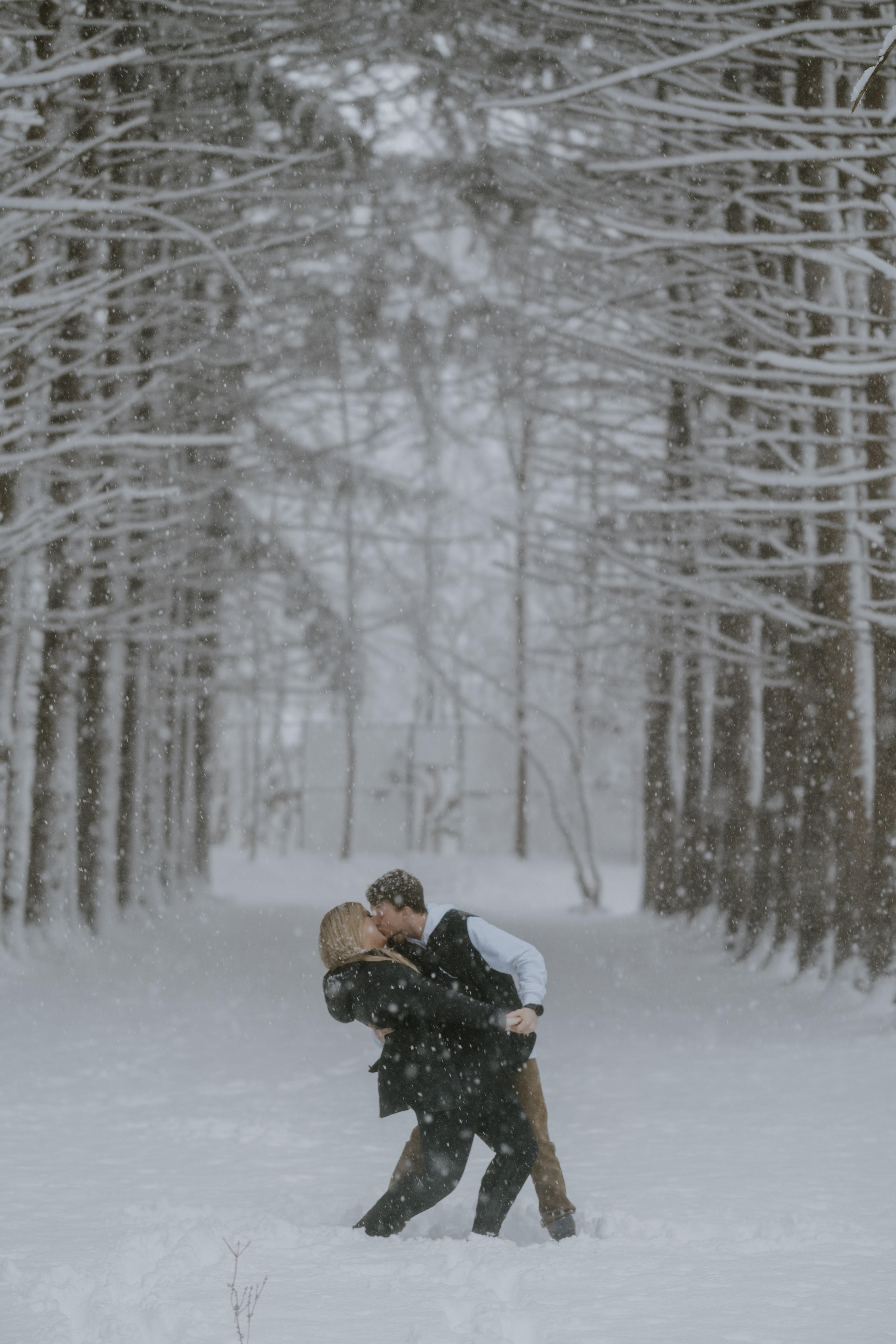 The Wedding Website of Ali Wynn and Eric Fox