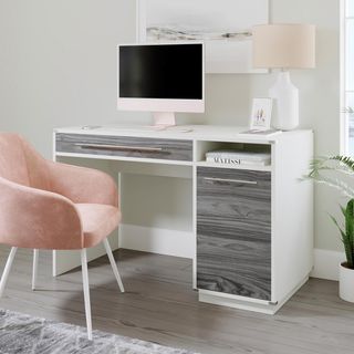 Vista Key Computer Desk
