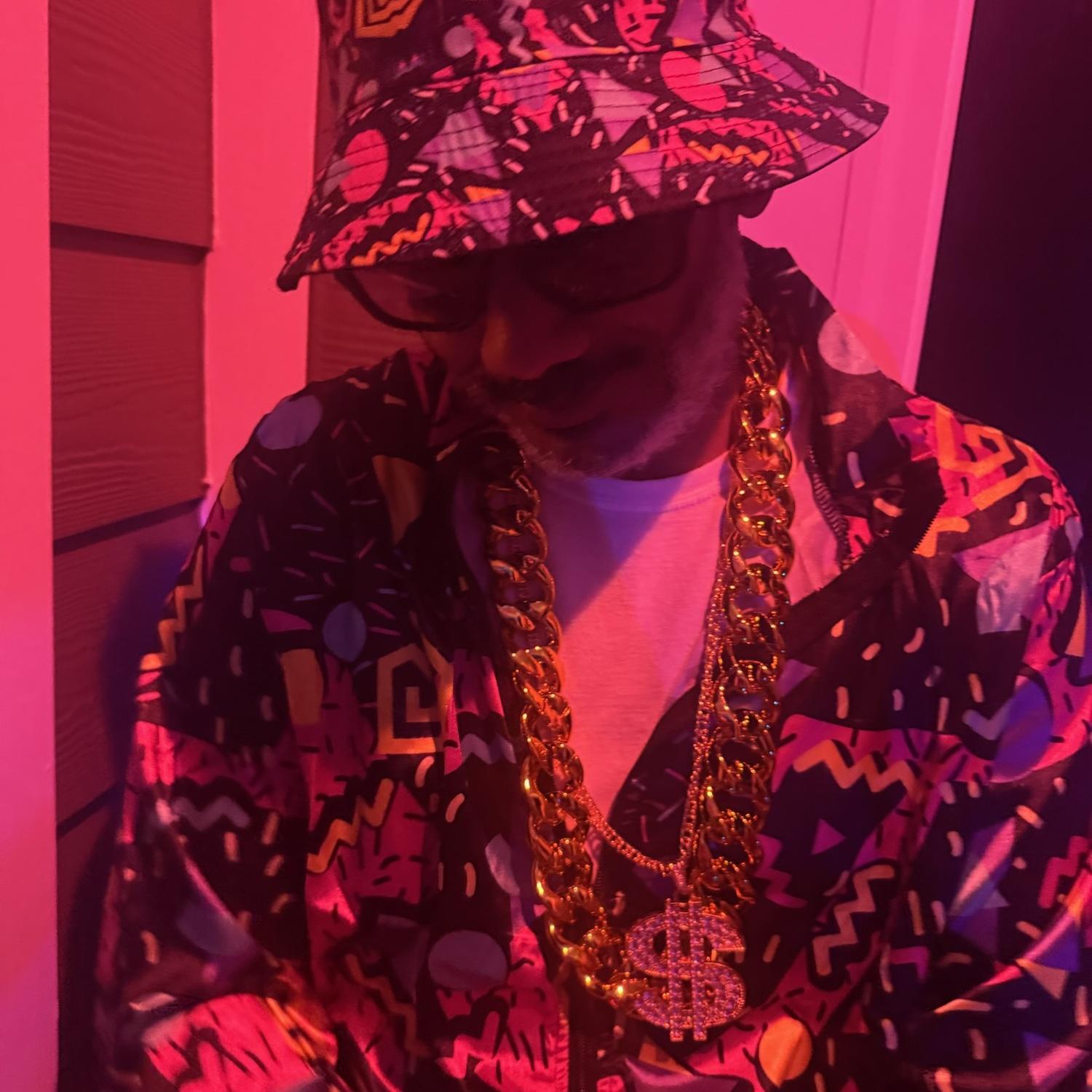 Alex’s Halloween costume and album cover 🤣