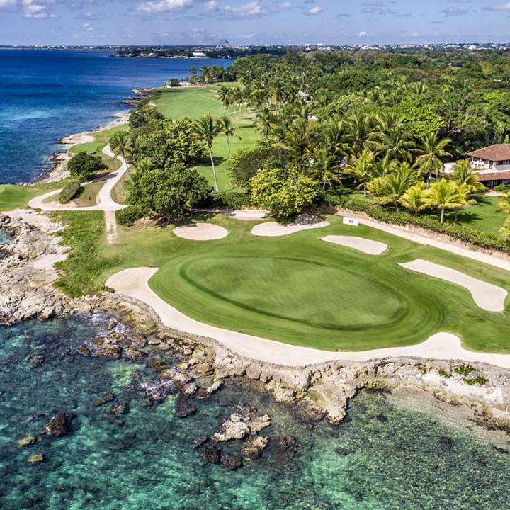 Golf Tee Time in Dominican Republic - honeymoon