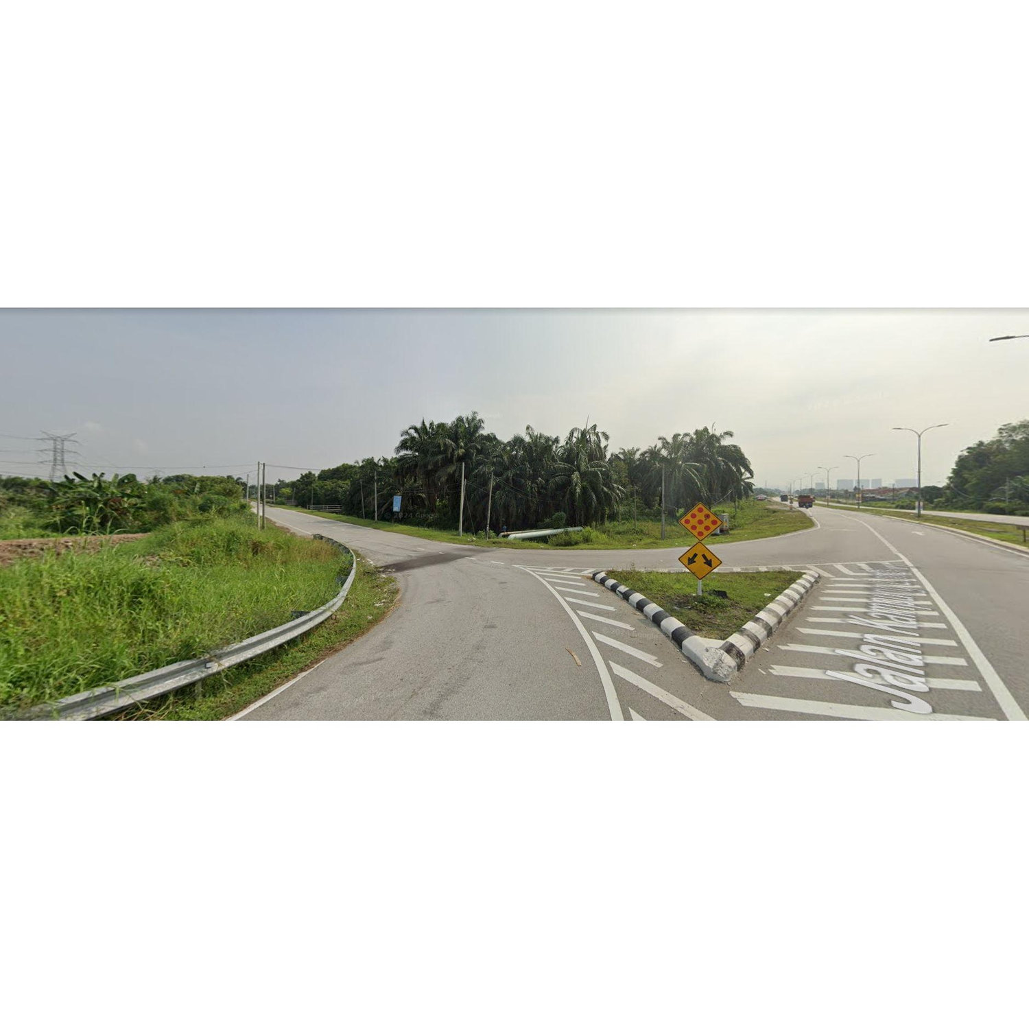 Simpang jalan masuk ke Jalan Lombong Emas 2