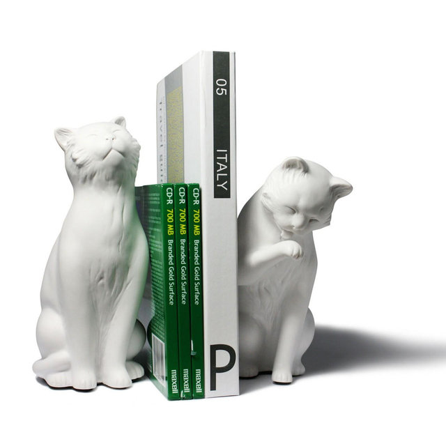 Danya B Cat Bookend Set White