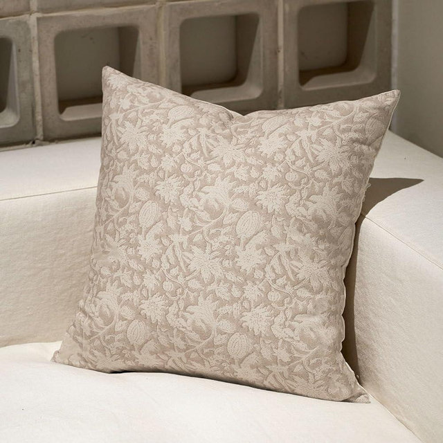 Amor Virisso Floral Throw Pillow Covers 18x18 Couch Pillows for Living Room Decorative Accent Pillow Covers Block Print Farmhouse Neutral Pillow Covers Sofa Pillows 1PC, Cream Oatmeal