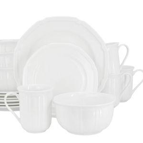 Meritage Bavaria 16 piece Scallop Rim Bone China Dinnerware Set - White