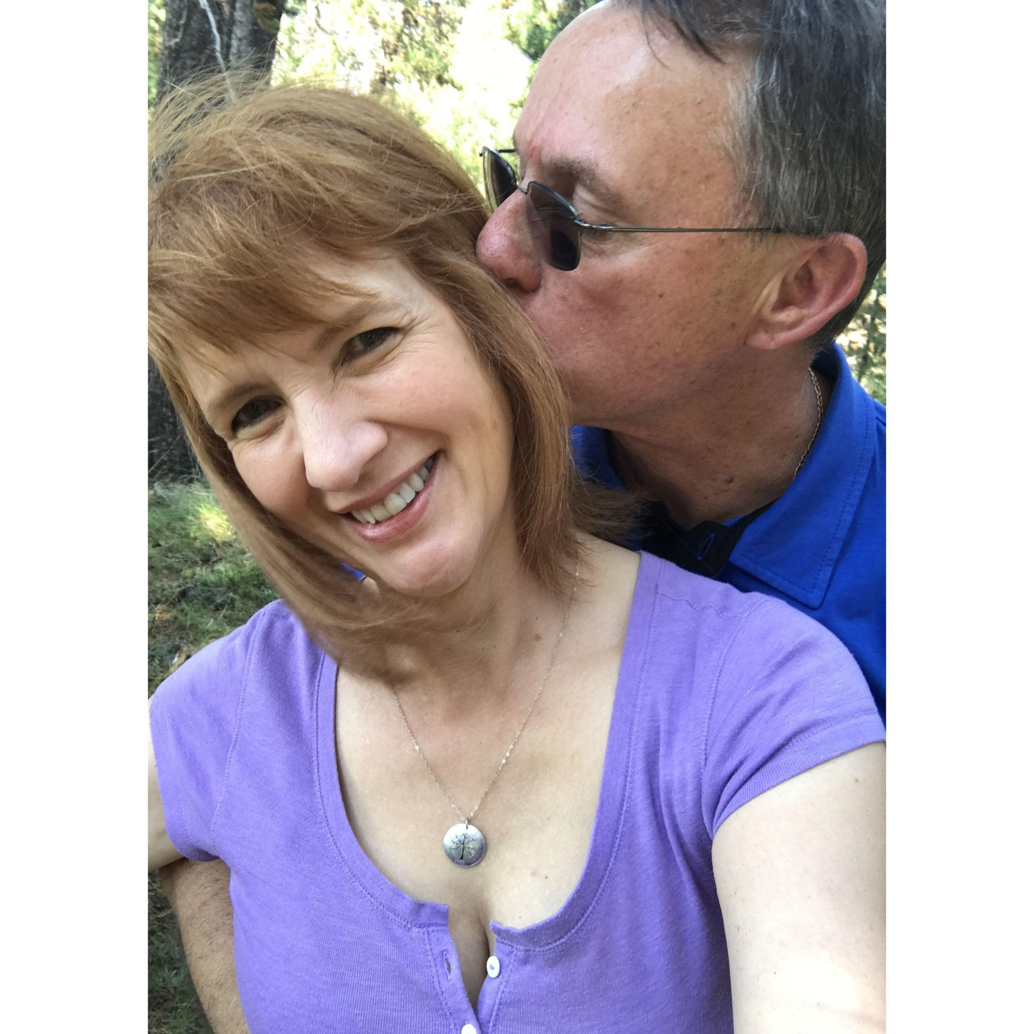 Smooches in central Oregon at Crane Prairie Reservoir.
