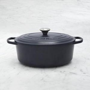 Le Creuset Signature Cast-Iron Oval Dutch Oven, 6 3/4-Qt., Matte Navy