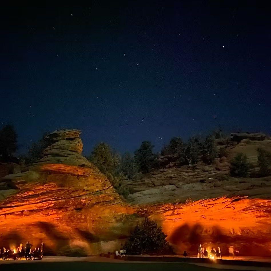 Cave Lakes Canyon Common area at night - Post-dinner campfire will be here