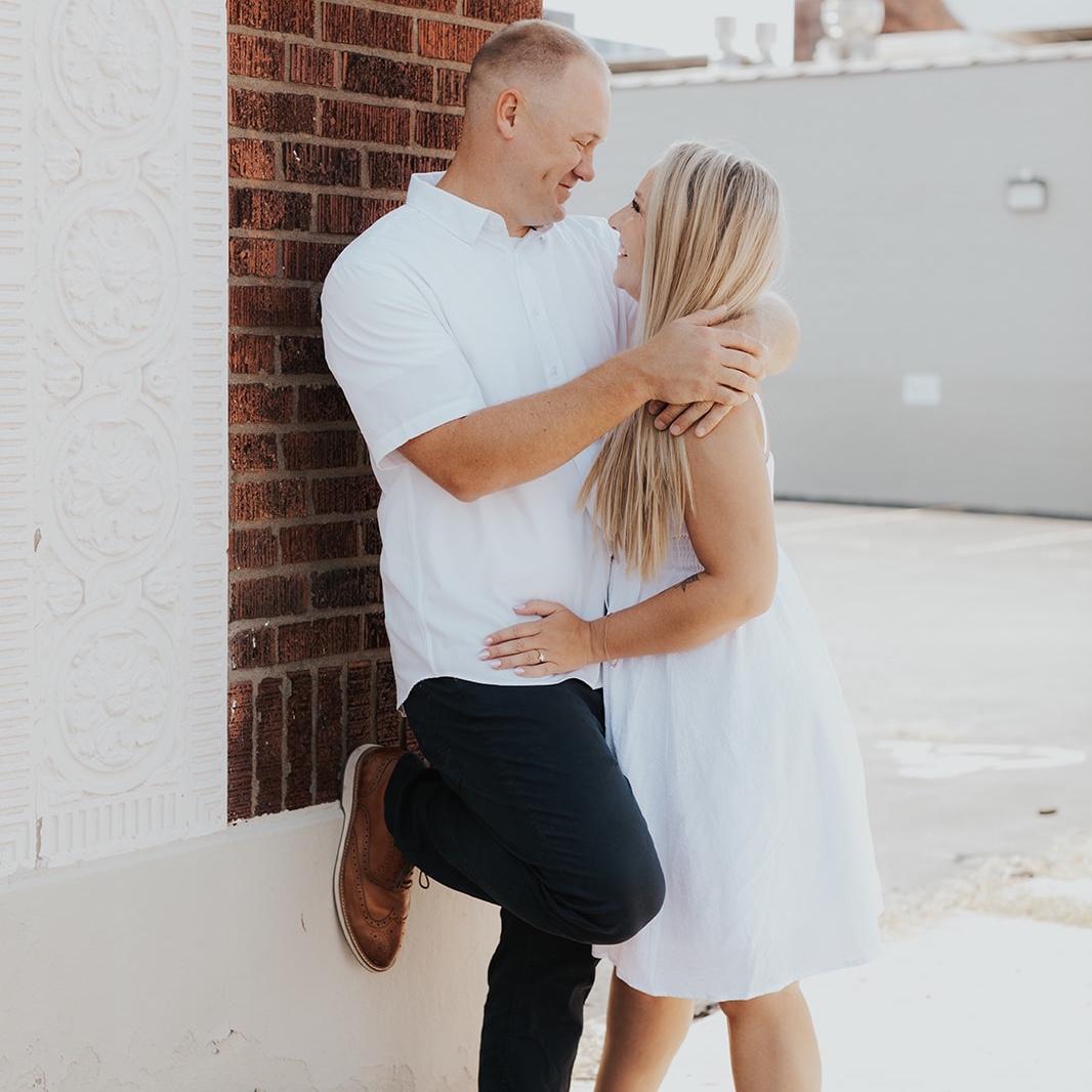 8.4.24

Engagement photos @ Crossroads, Kansas City, MO
