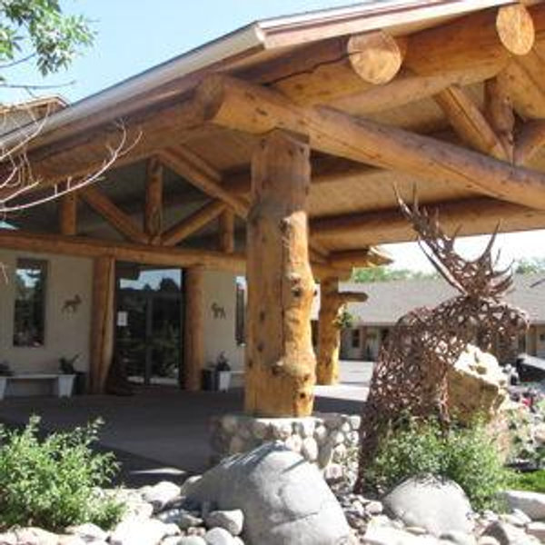 2 night stay in Cody (Honeymoon)