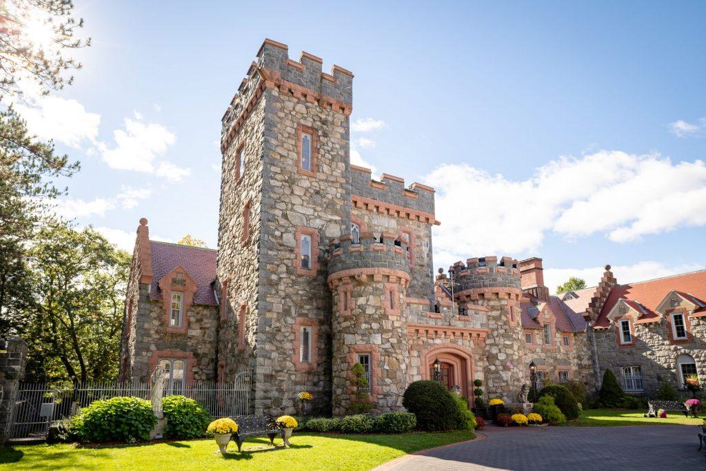 The Wedding Website of Rebecca Hotz and Bryan Whittier
