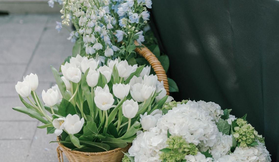 The Wedding Website of Alexis Baumhover and Jacob Banks