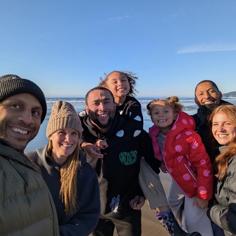 Manzanita with family 🤍