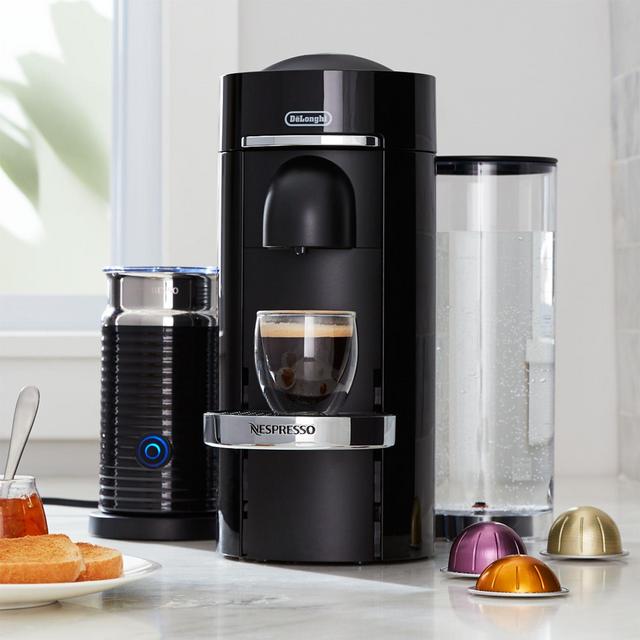 Nespresso ® by De'Longhi ® Vertuo Deluxe Plus Black Coffee Maker Bundle