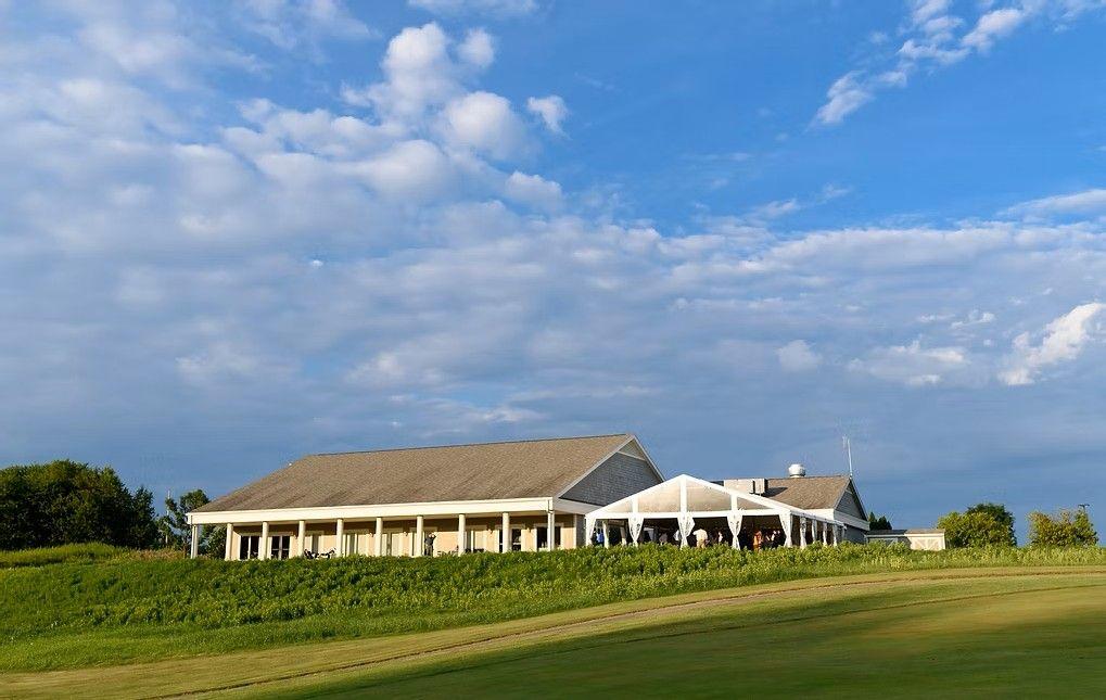 The Wedding Website of Hannah Yi and Alfonso Gumucio