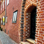 Visit the pregnant house in Lüneburg