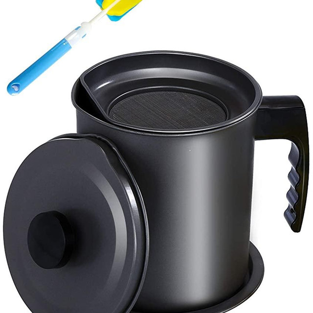 KEOUKE Bacon Grease Container with Strainer - 1.3L / 5.2 Cups Oil Storage Grease Keeper Iron Can for Cooking Oil, Frying Oil with Replaceable Cleaning Brush
