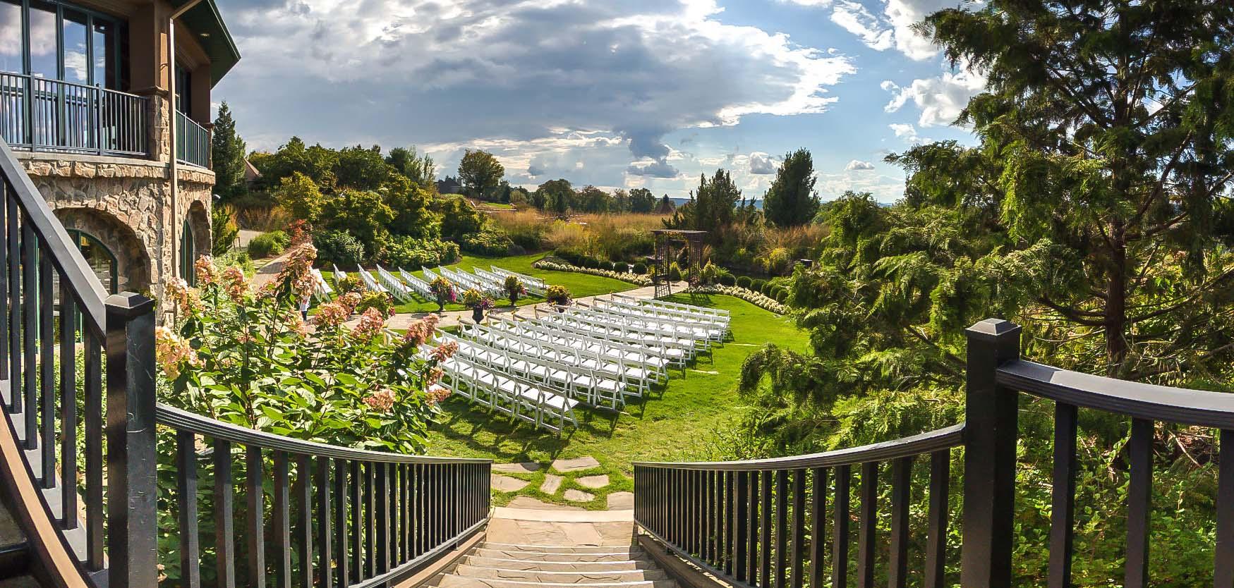 The Wedding Website of Julia Mennie and Timothy Berta