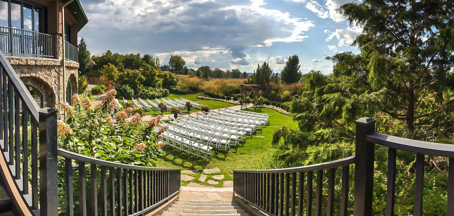 The Wedding Website of Julia Mennie and Timothy Berta