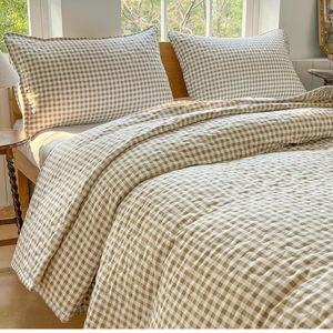 Tan Gingham Queen Quilt Set, Soft Pre-washed Microfiber Taupe Plaid Queen Bedspread, Lightweight Checked Summer Quilt, Grid Bedding Coverlets for All Seasons (Includes 1 Quilt, 2 Pillow Shams)