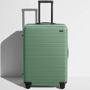 Medium Suitcase in Sea Green | Away