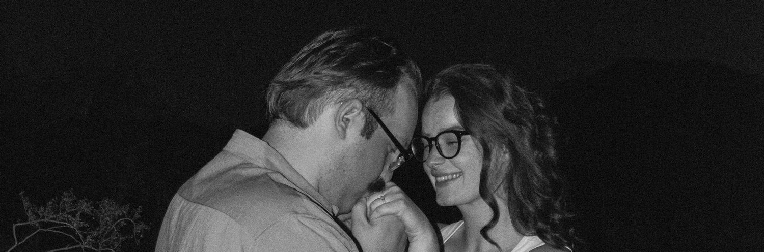 The Wedding Website of Eian Thomas and Tiffany Newby