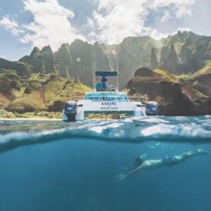 Hawaii Na Pali Coast Boat Tour (Honeymoon)