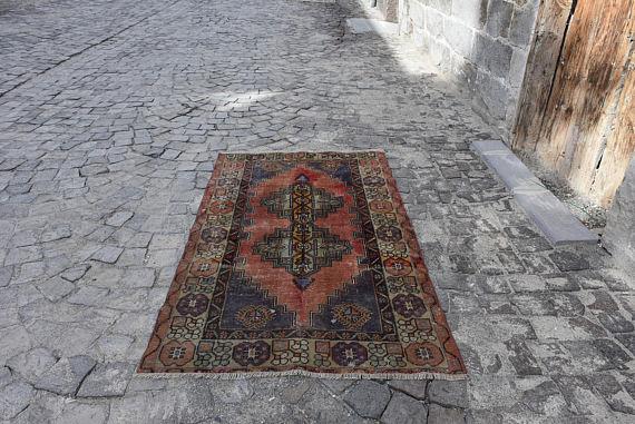 Free Shipping Floor Rug Vintage Turkish Rug 3.5 ft x 5.9 ft Aztec Rug Turkey Rug Handknotted Aztec Rug Bohemian Rug Anatolian Wool Rug