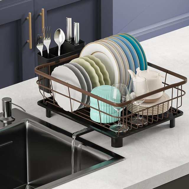 AIDERLY Iron Dish Drying Rack with Drainboard Dish Drainers for Kitchen Counter Extendable Spout Strainers with Utensil Holder and Knife Slots, Brown