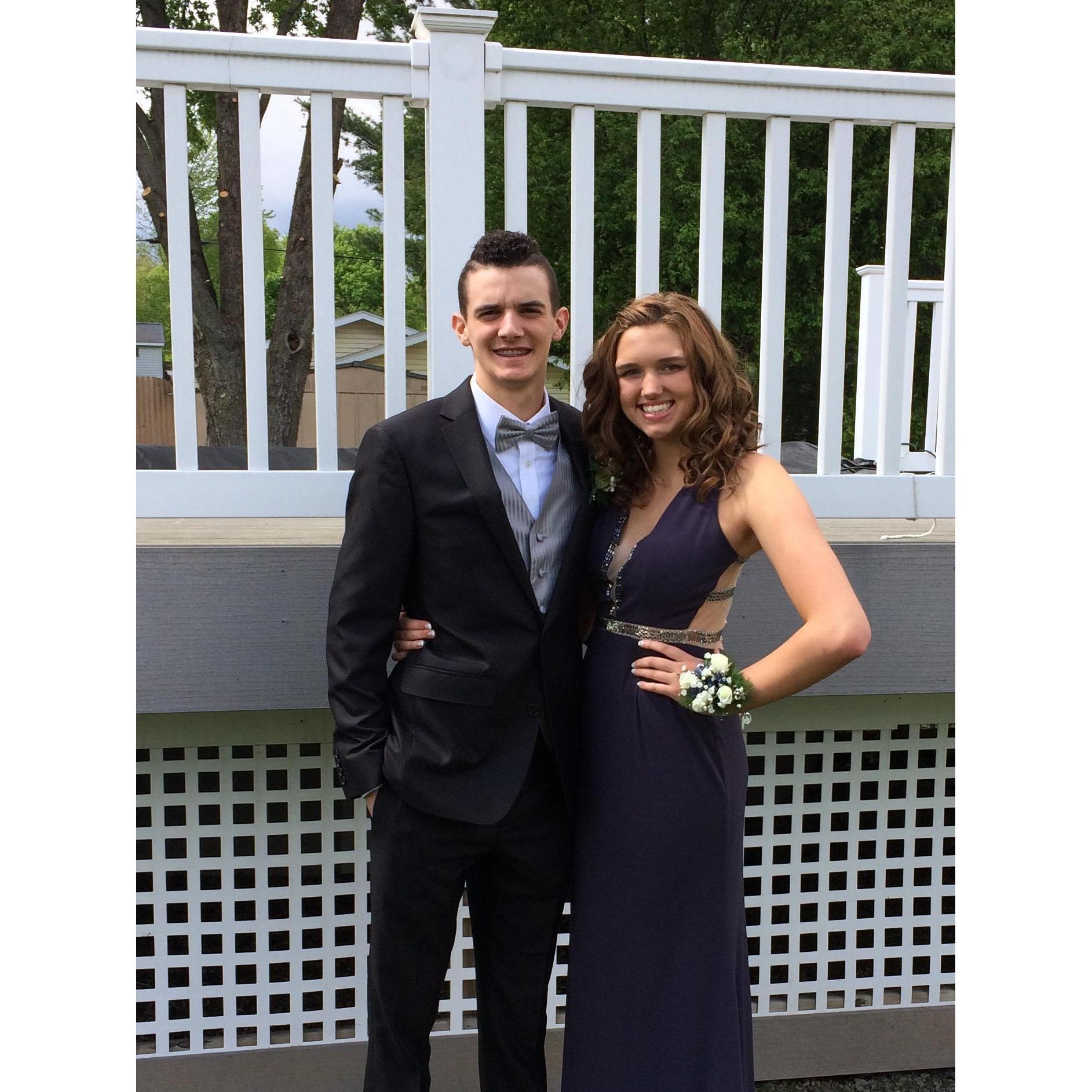 Hanna's junior year prom