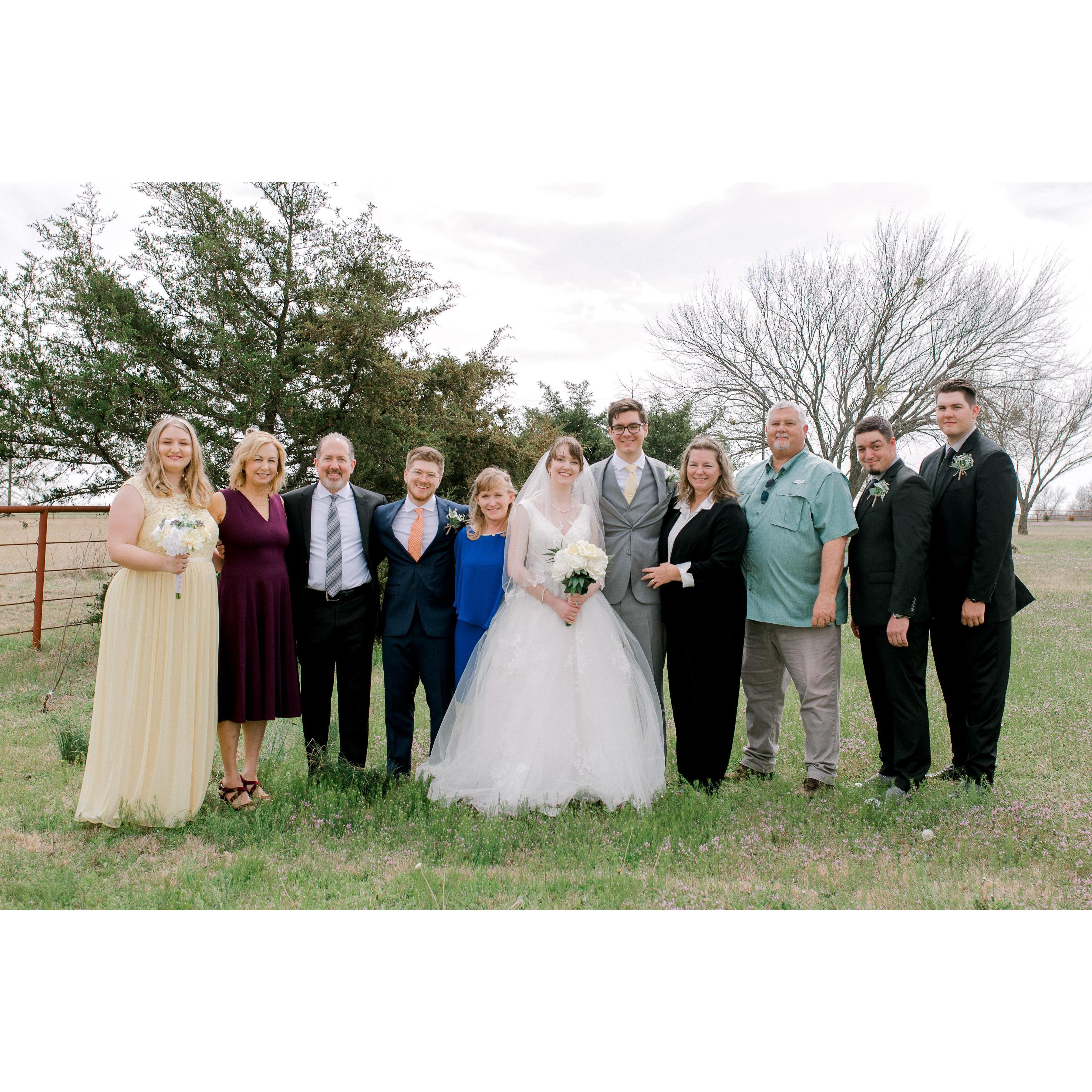 Left to right: Jessica, Kathy, John, Joseph, Lori, Christina, Lane, Michelle, Dick, Levi, and Lake
Photo by Rachel Gilster