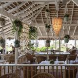 mosquito hotel bar & restaurant