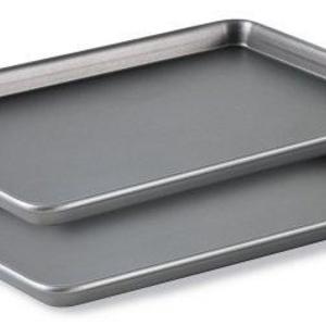 Calphalon (BW2018P) Classic Bakeware Special Value 12-by-17-Inch Rectangular Nonstick Jelly Roll Pans, Set of 2