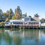 Tides Tavern
