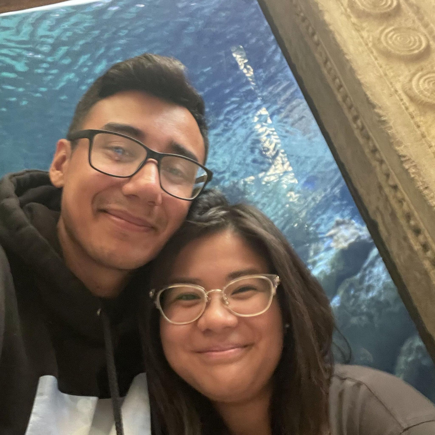 Kris makes fun of me for not knowing my animals and makes it a point to go to aquarium and zoo dates. This was at the Shark Reef.