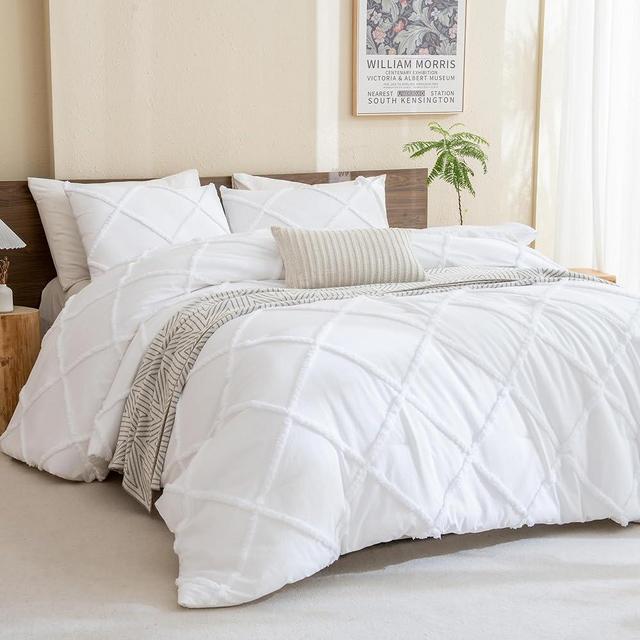 Andency White Comforter King Size (104x90 inches), 3 Pieces Boho Lightweight Soft Luxury Microfiber Tufted Comforter with 2 Pillowcases, All Season Geometric Textured Bedding Set