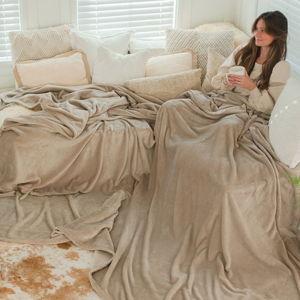Gigantic American Blanket Co Blanket