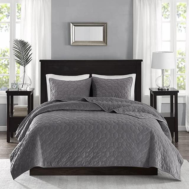 Madison Park Harper 3 Piece Coverlet Faux Velvet Solid Color with Geometric Double Sided Design Modern Luxe Quilt Hypoallergenic All Season Bedspread-Set Matching Shams, Full/Queen, Grey