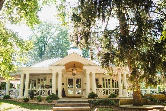 The Wedding Website of MacKenzie Atkins and Darren Pope