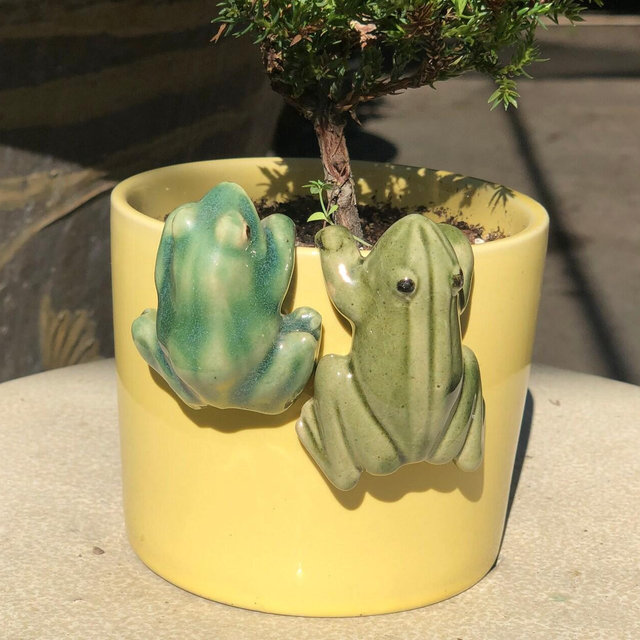 Hanging Miniature Frog Figurine