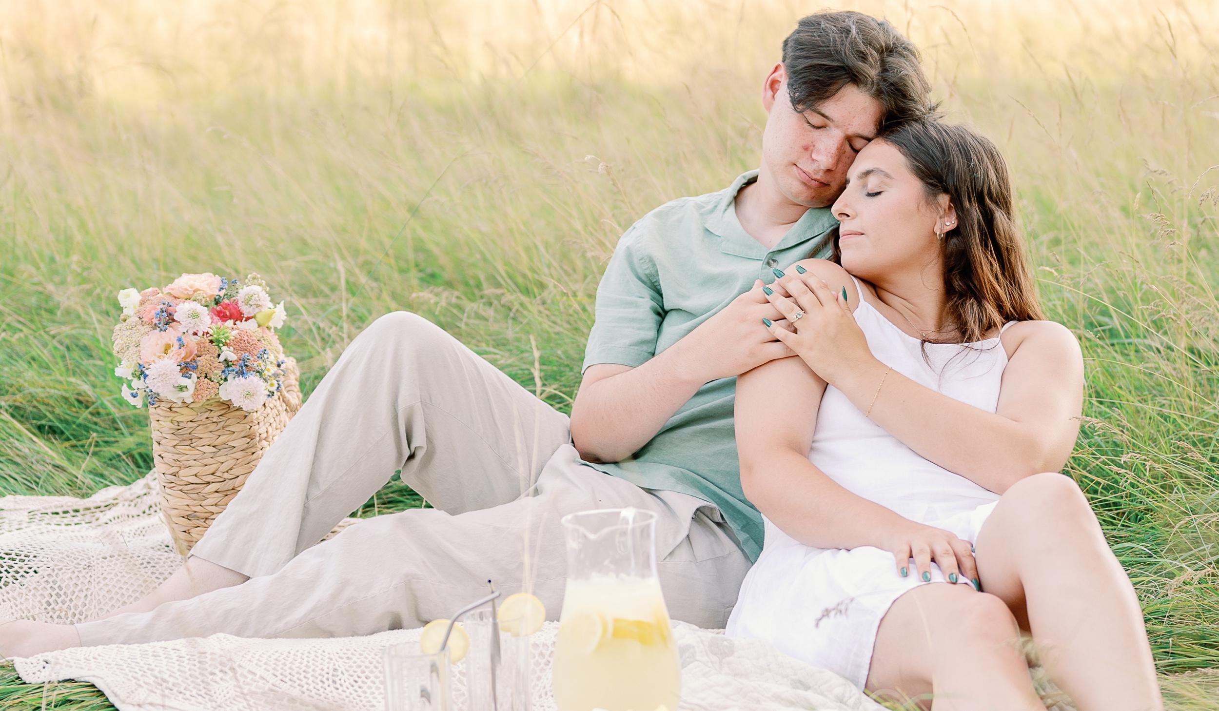 The Wedding Website of Shayla Sklarz and Alexander Knowles