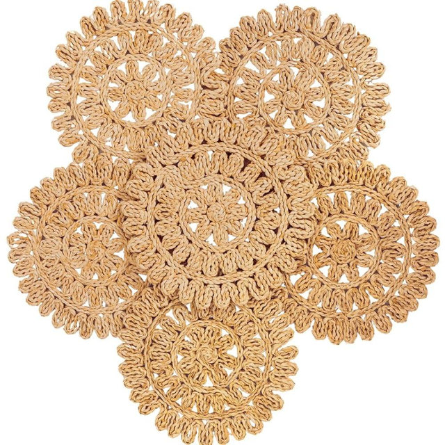 13.8” Set of 6 Round Woven Placemats from Natural Corn Husk, Boho Wicker Place mats, Rattan Round Placemats for Farmhouse and Spring, Summer Parties